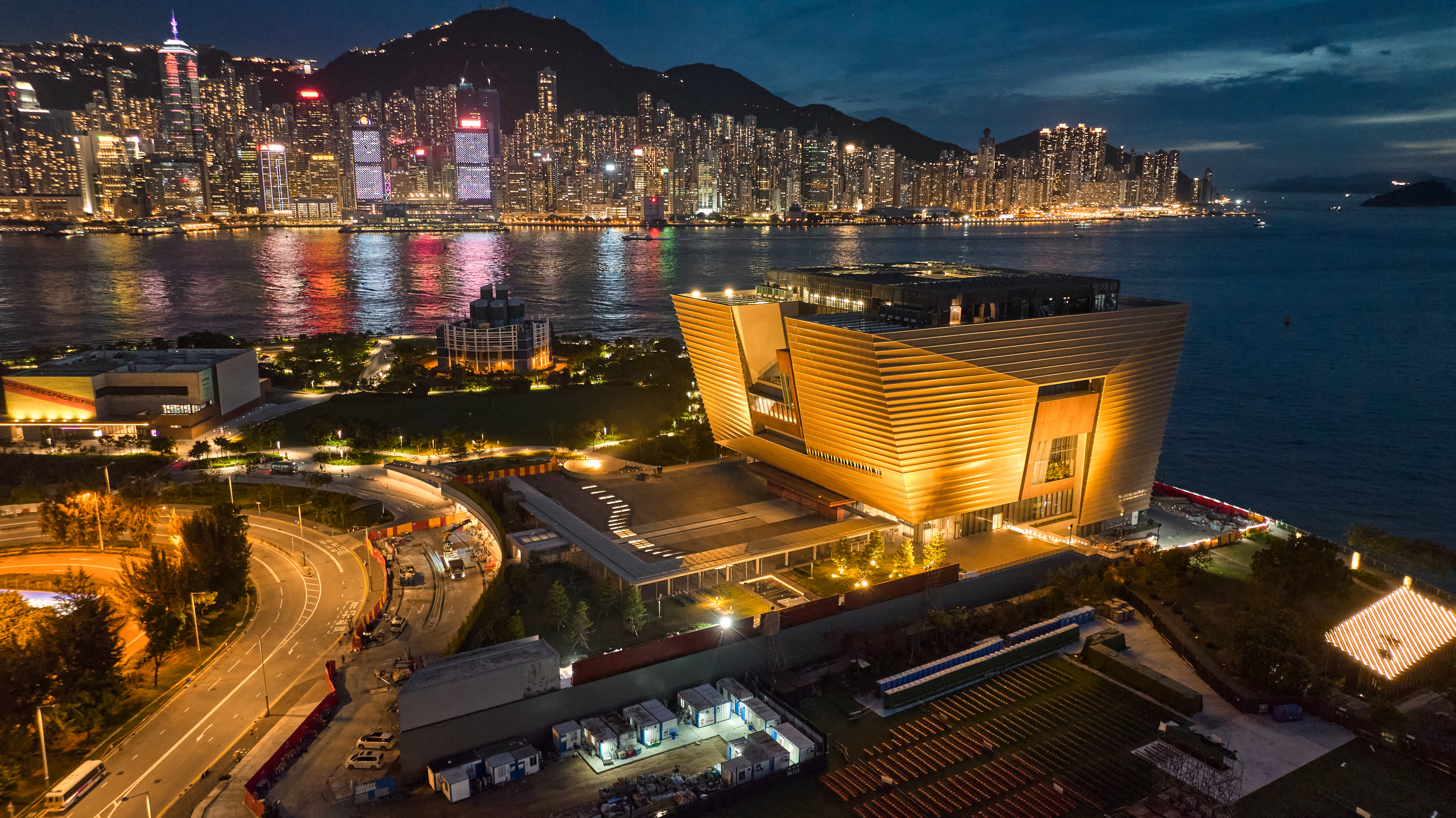 香港故宮文化博物館-航拍（夜）.jpg